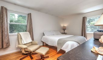 11 Ark Rd, Branford, CT 06405