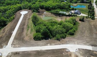 1663 E Autumn Trail Cir, Polk City, IA 50226