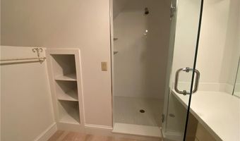 61 Ledge Rd J, Newport, RI 02840