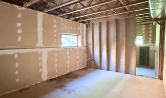 498 Town Line Rd, Bennington, VT 05201