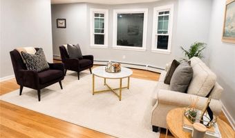 3 Pinetop Rd, Barrington, RI 02806