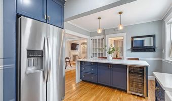 34 Burnett St, Johnston, RI 02919