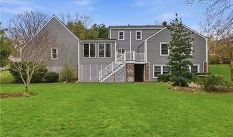 27 Old Meadow Ln, Cumberland, RI 02864