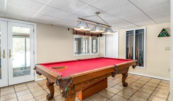38 N Lake Shore Dr, Brookfield, CT 06804