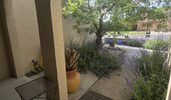 1902 Mountain Shadow Dr, Carlsbad, NM 88220