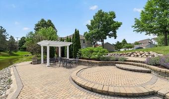 1673 Weatherstone Dr, Ann Arbor, MI 48108