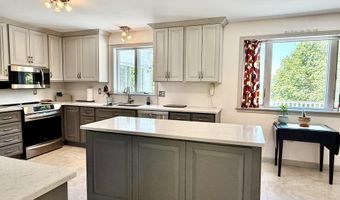 78 Wellington Dr, Chesterfield, NH 03462