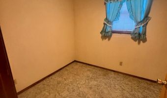 115 1st St SE, Akeley, MN 56433