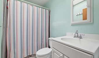 59 S 14th St, Airville, PA 15203