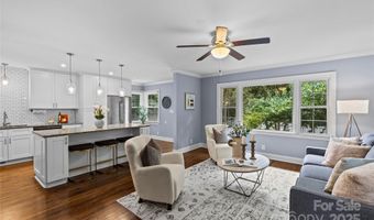 2538 Arnold Dr E, Charlotte, NC 28205