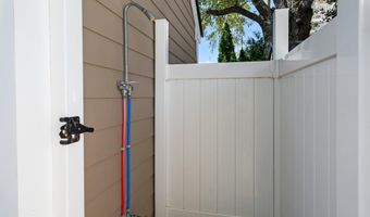 225 4th St, Beach Haven, NJ 08008