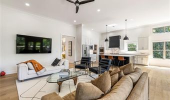 2808 Palisades Cir, Bentonville, AR 72712
