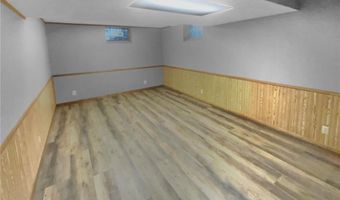 8906 138th Street Ct, Apple Valley, MN 55124