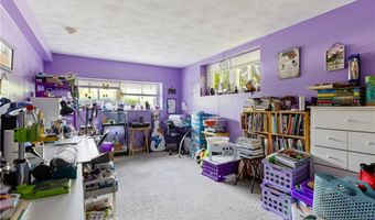 15 Freedom Dr, Cranston, RI 02920