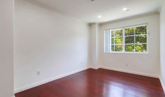 700 S Ardmore Ave 204, Los Angeles, CA 90005