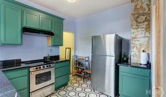 536 E Gordon Ln, Savannah, GA 31401