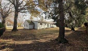574 Hopping Rd, Belford, NJ 07718