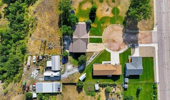 1301 Hilltop Cir, Belle Fourche, SD 57717