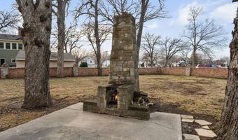 907 1st Dr NW, Austin, MN 55912