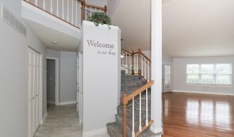 1003 Interloch Ct, Algonquin, IL 60102