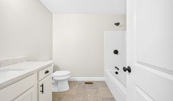 6 Mchugh Ave, Billerica, MA 01821
