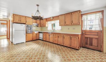 124 N Cliff St, Ansonia, CT 06401