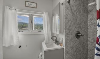 27 Albert St, Adams, MA 01220
