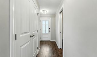 1308 Hideaway Dr, Auburn, IN 46706