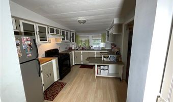 321 Campstead Cir, Tobyhanna, PA 18610