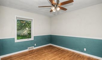 623 River Oak Dr, Ames, IA 50010