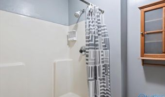 1250 NE Heatherwood Dr NE, Arab, AL 35016