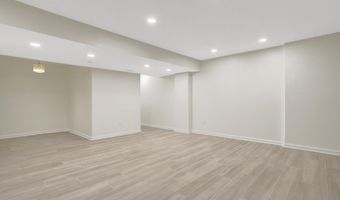 4112 CENTURY Ct, Alexandria, VA 22312