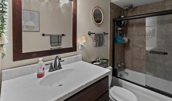 4404 Briarcliff Dr, Alton, IL 62002