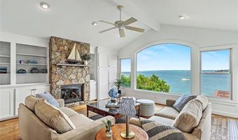 41 Buena Vista Dr, North Kingstown, RI 02852