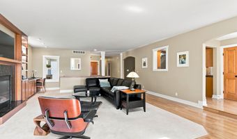 3235 Lakeview Dr, Allegan, MI 49010
