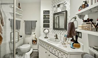 1927 Tamarack Pl, Ashland, OR 97520
