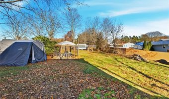 18 Francis St, Coventry, RI 02816