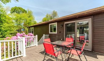 12 Twin Leaf Trl, Narragansett, RI 02874