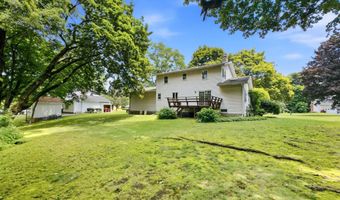 4 Laurel Dr, Albany, NY 12211