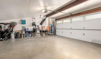 1402 Bardstown Trl, Ann Arbor, MI 48105