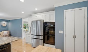 3401 Woodview Pl, Columbus, OH 43220