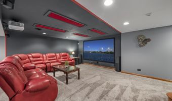 14 Hampton Ct, Algonquin, IL 60102