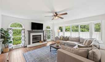 501 Oak Leaf Manor Ct, Ballwin, MO 63021