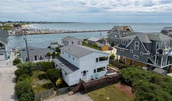 18 Beach Row, Narragansett, RI 02879