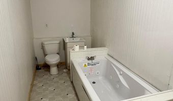 1 S Central St, Ashley, OH 43003