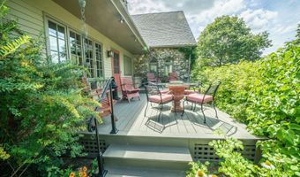 48 Old Searsport Ave, Belfast, ME 04915