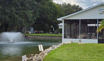 17 Leisure Dr, Auburndale, FL 33823