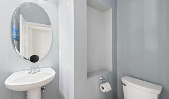 24687 KINGS CANYON Sq, Aldie, VA 20105