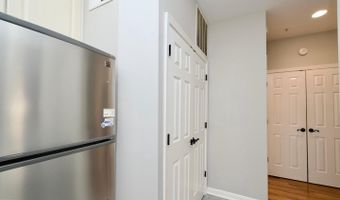2324 HENSHAW Pl 3, Alexandria, VA 22311