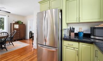 82 Cliffdale Ave, Cranston, RI 02905